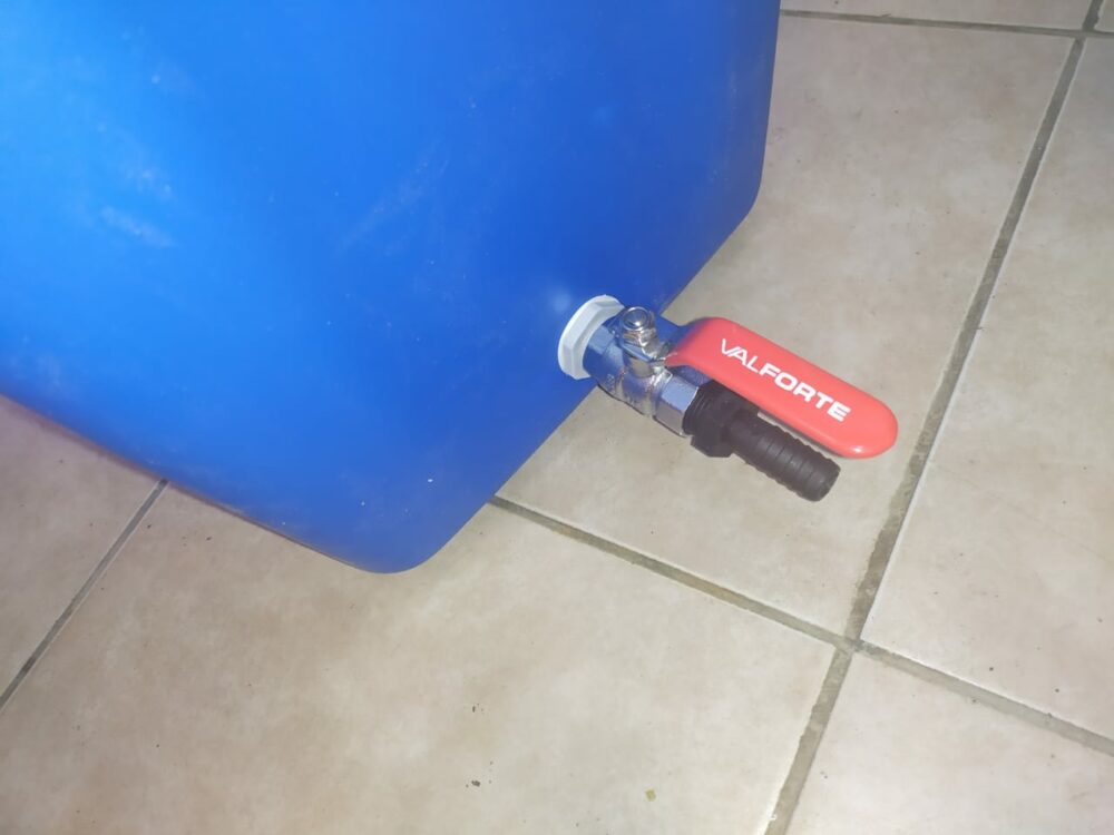 Macerador Conservadora 27 Litros con canilla y chupapalmer - Imagen 2